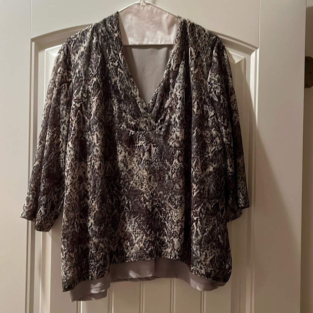 Dana Buchman Woman blouse